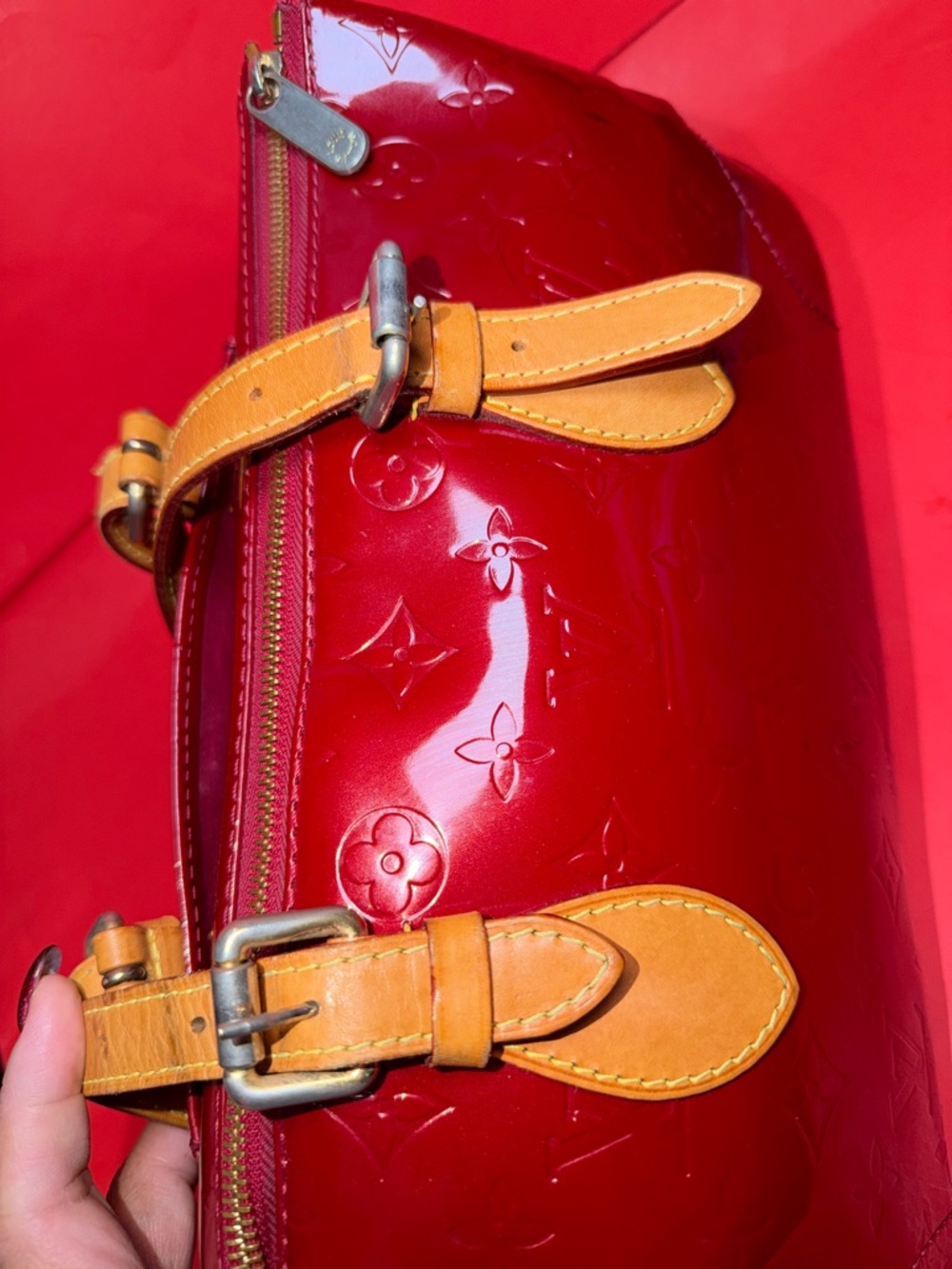 Louis Vuitton Monogram Vernis Rosewood Avenue Shoulder Bag - Picture 9 of 13